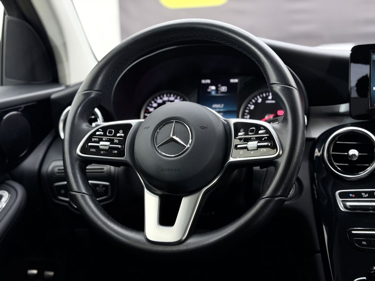 Mercedes-Benz GLC300 | 18