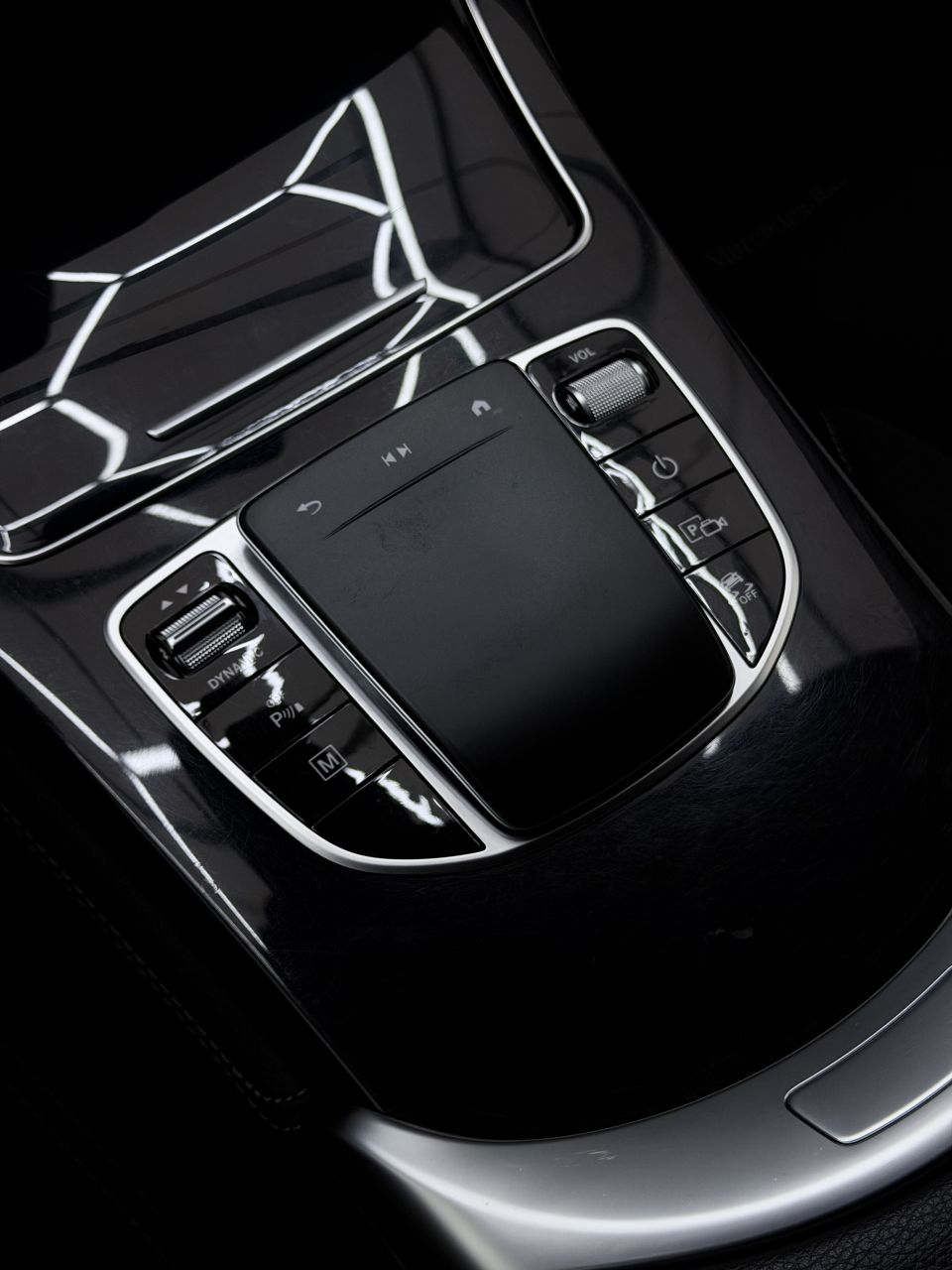 Mercedes-Benz GLC300 | 22