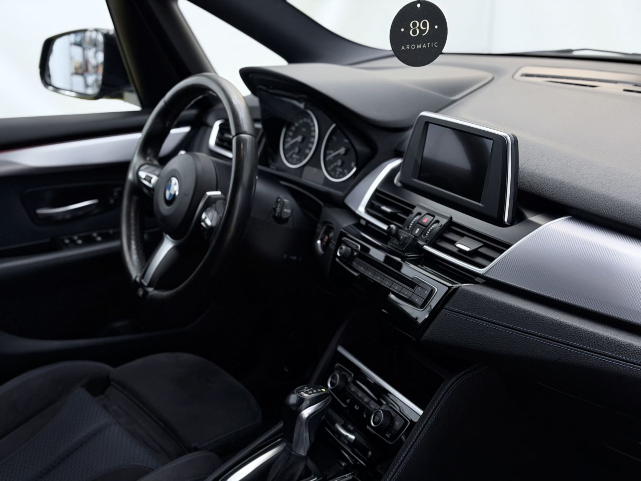 BMW 218 | 13