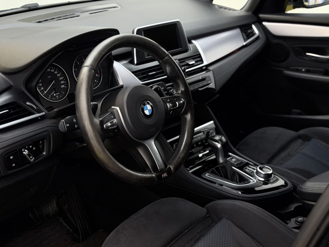 BMW 218 | 8
