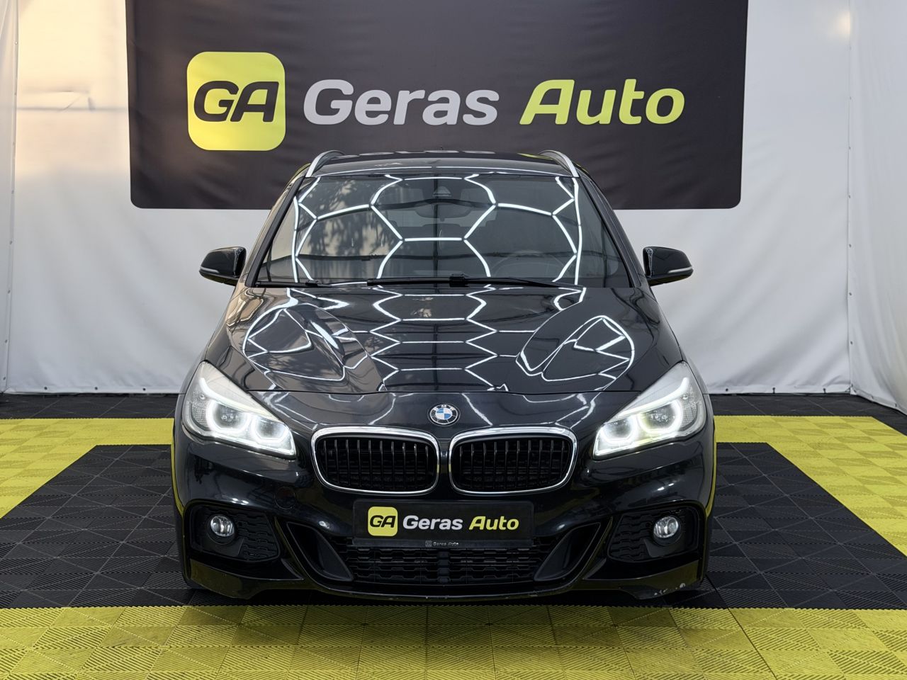 BMW 218 | 6