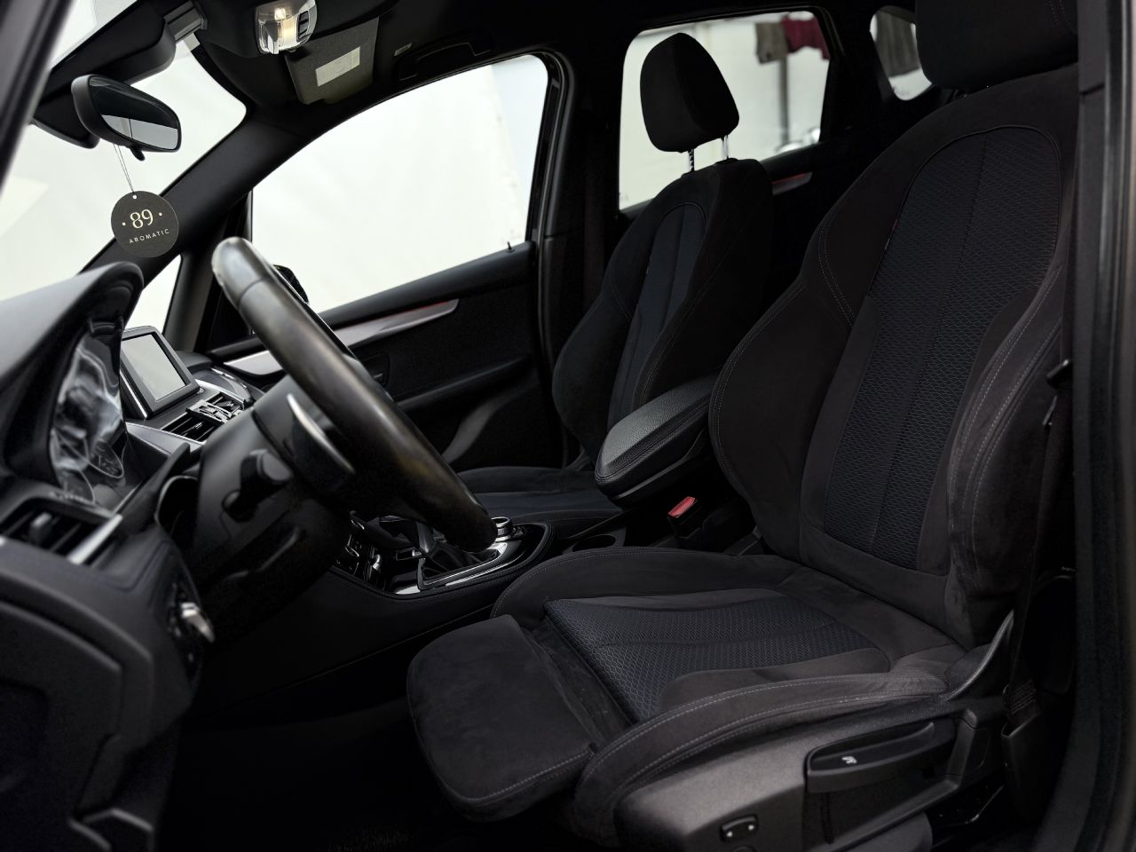 BMW 218 | 9