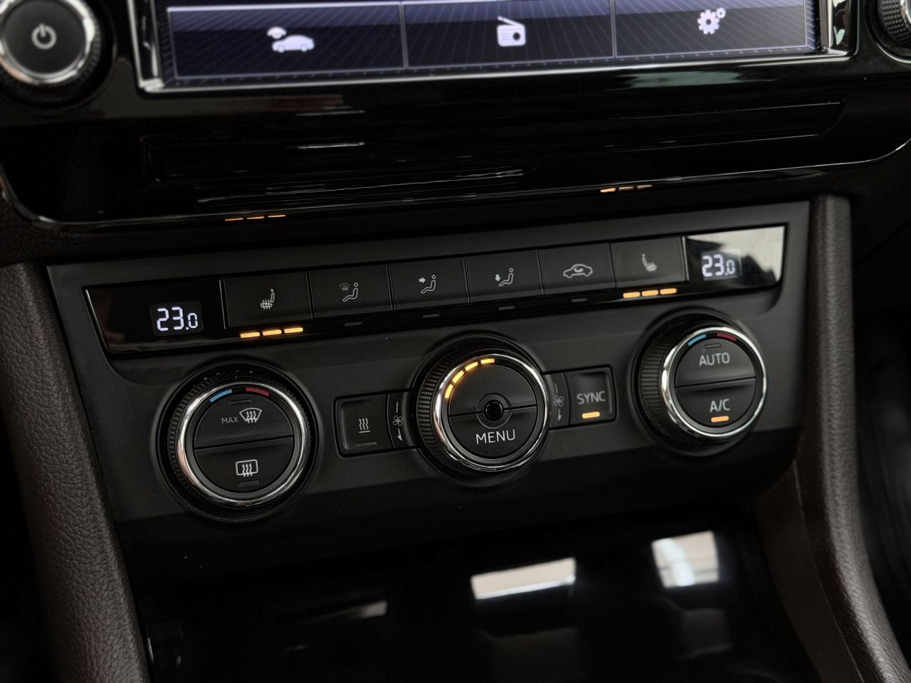 Skoda Superb | 24
