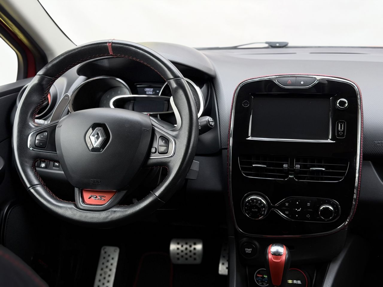 Renault Clio | 15