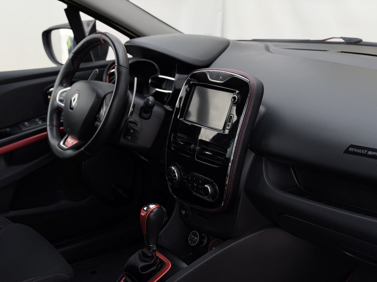 Renault Clio | 14