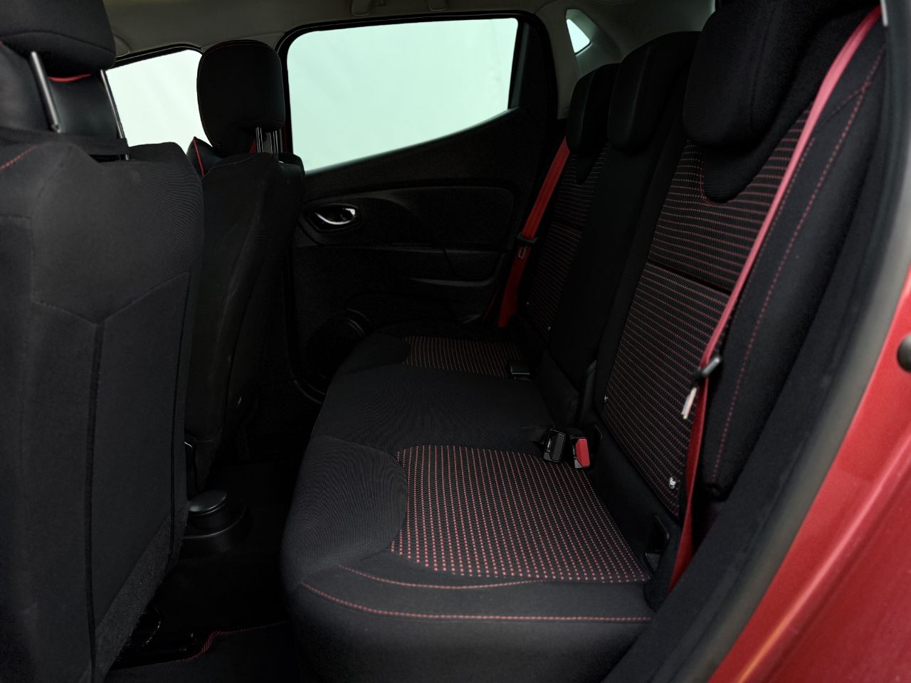 Renault Clio | 10