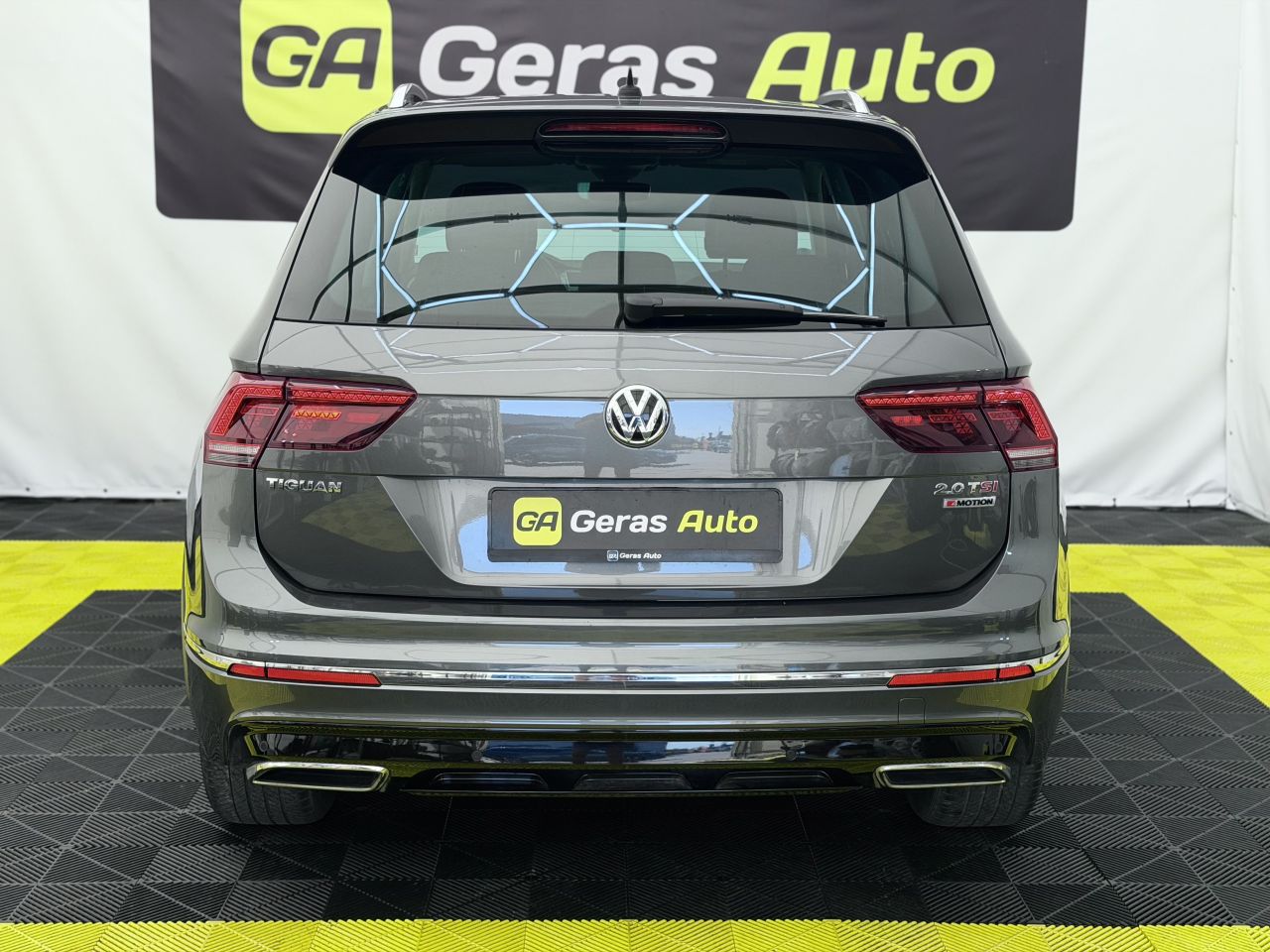 Volkswagen Tiguan | 4