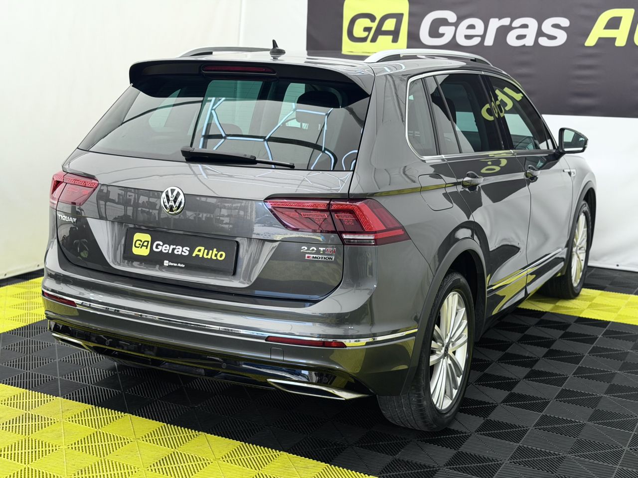 Volkswagen Tiguan | 5