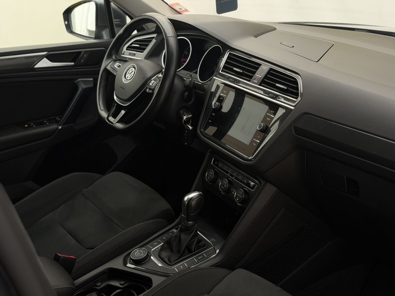 Volkswagen Tiguan | 13