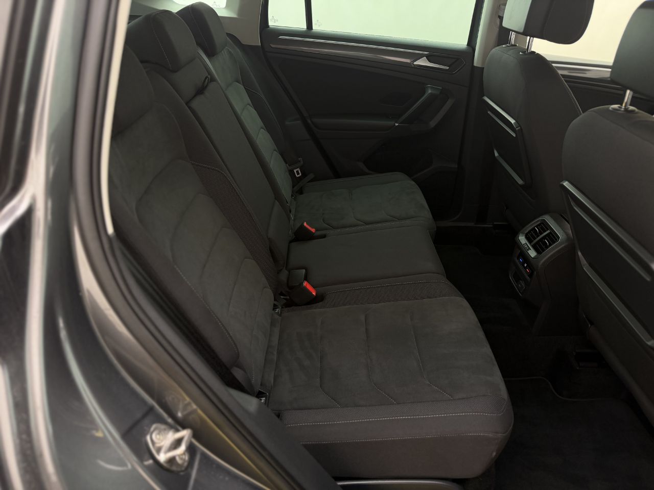 Volkswagen Tiguan | 12