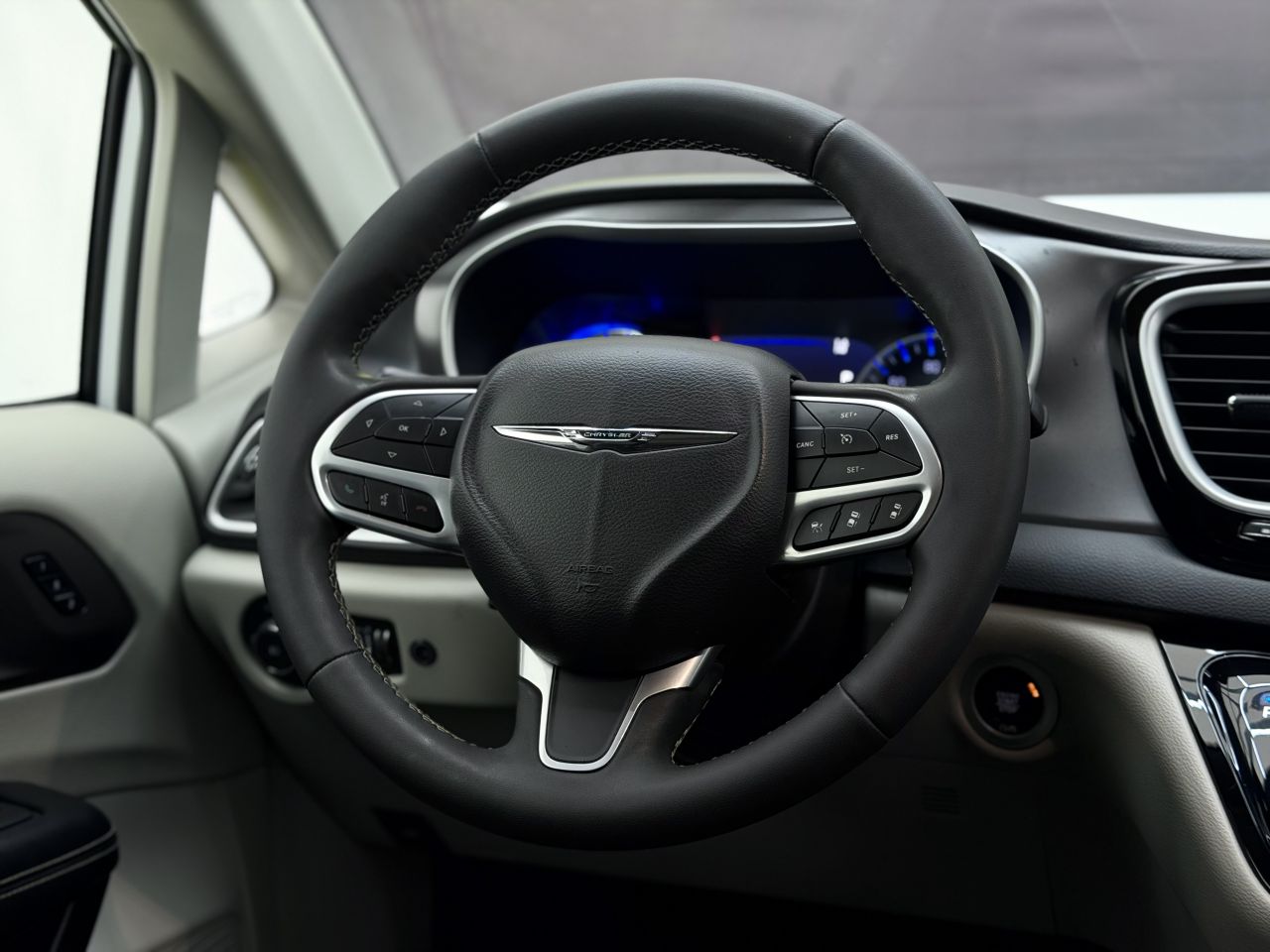 Chrysler Pacifica | 20