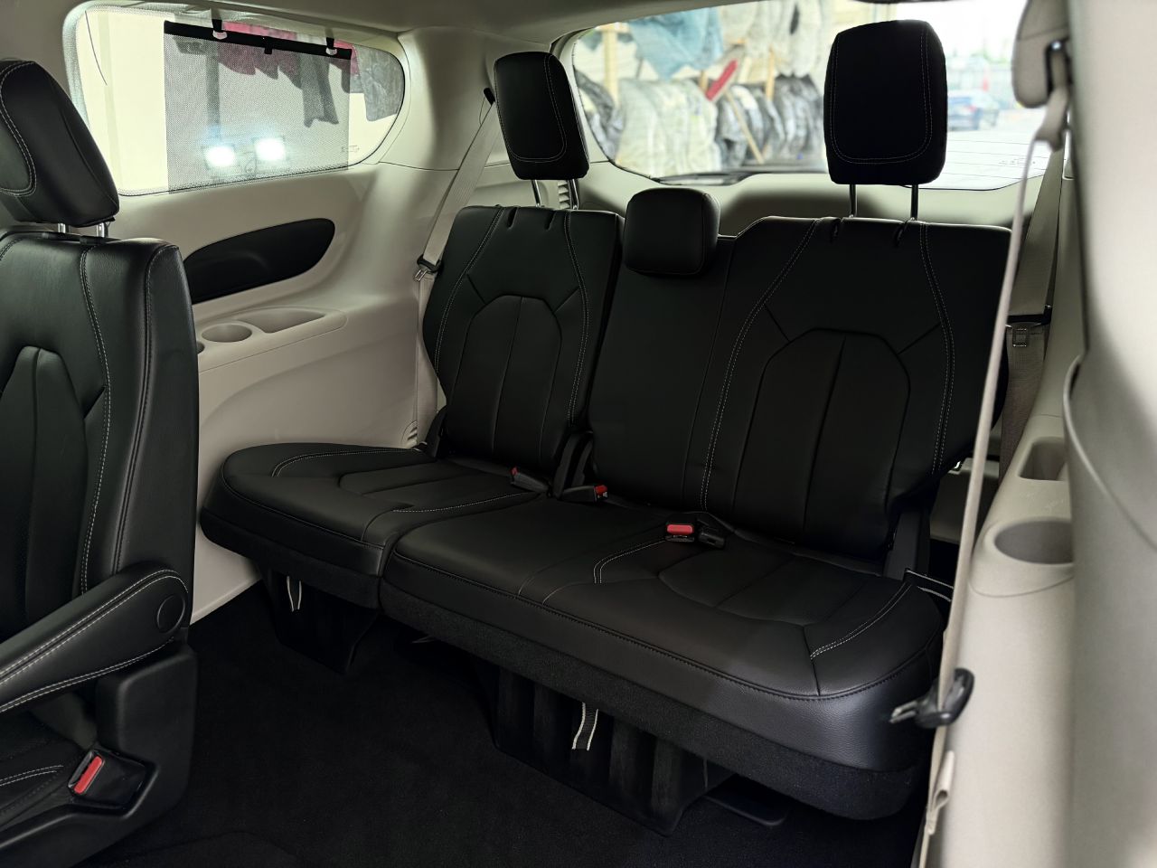 Chrysler Pacifica | 11