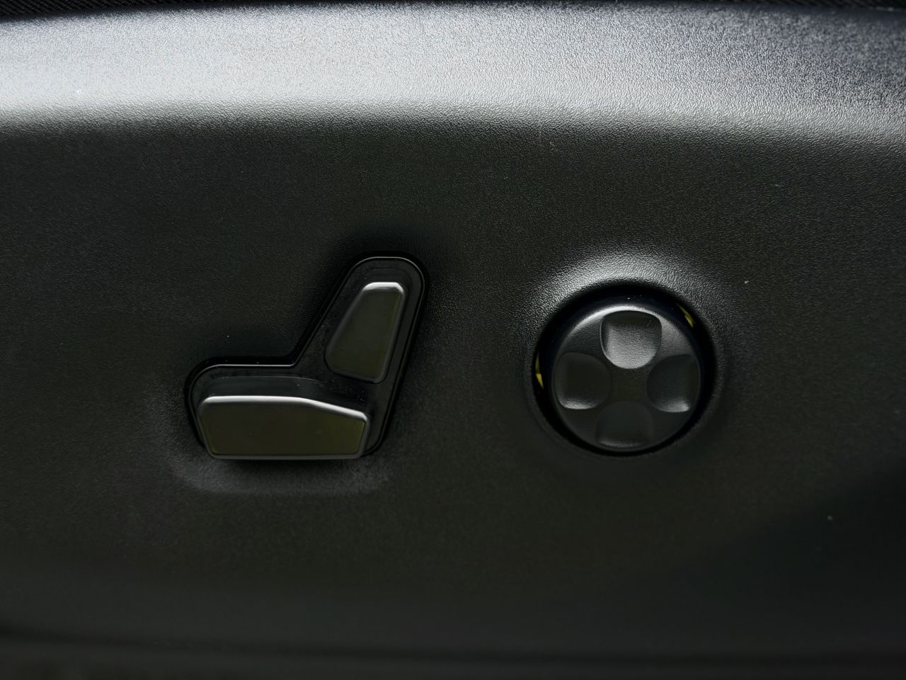Chrysler Pacifica | 24