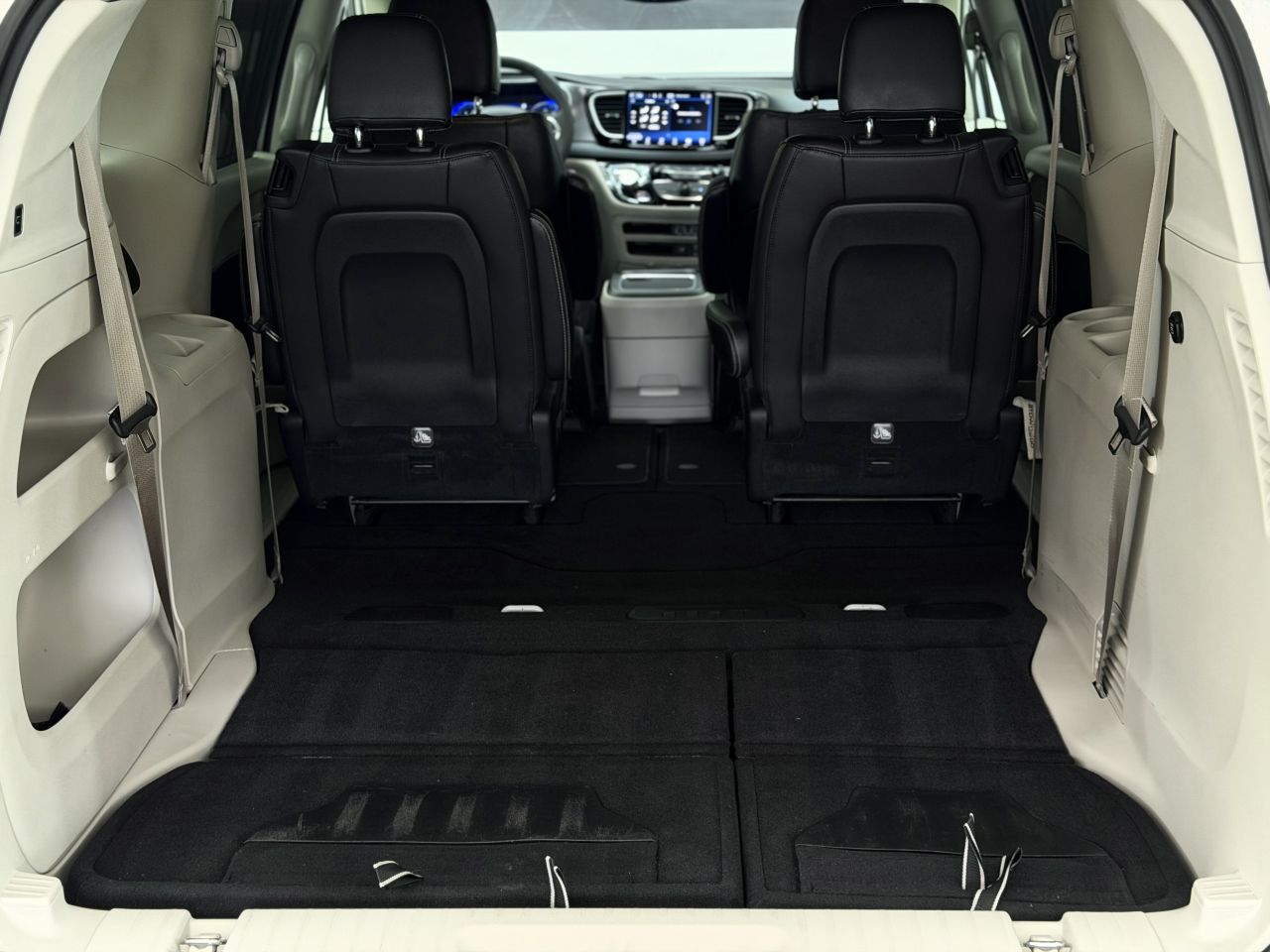 Chrysler Pacifica | 13