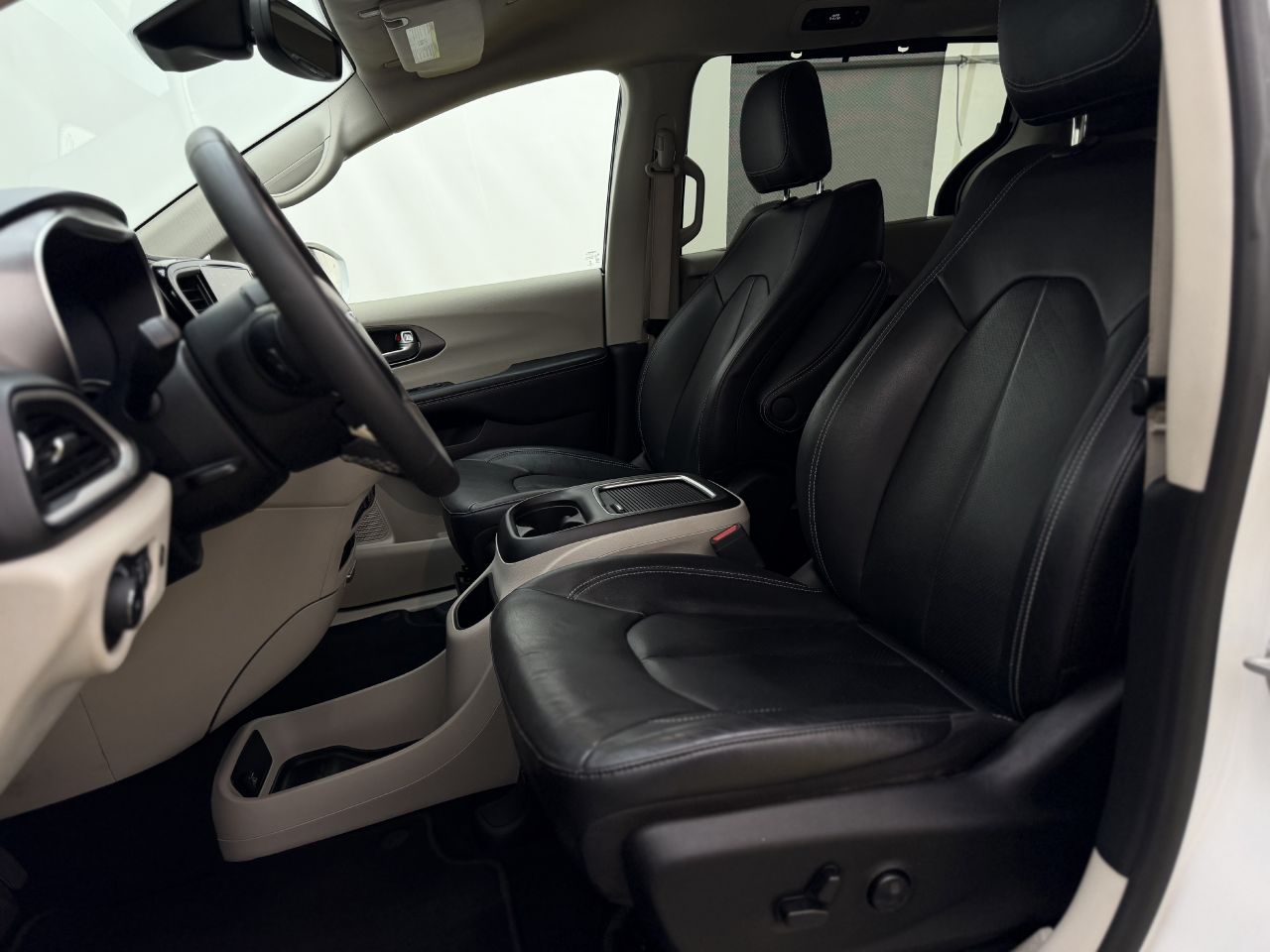 Chrysler Pacifica | 9