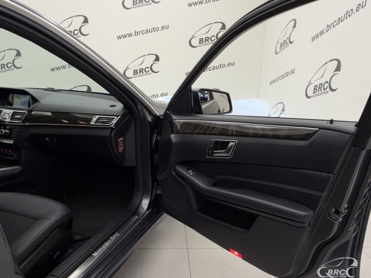 Mercedes-Benz E200 | 7