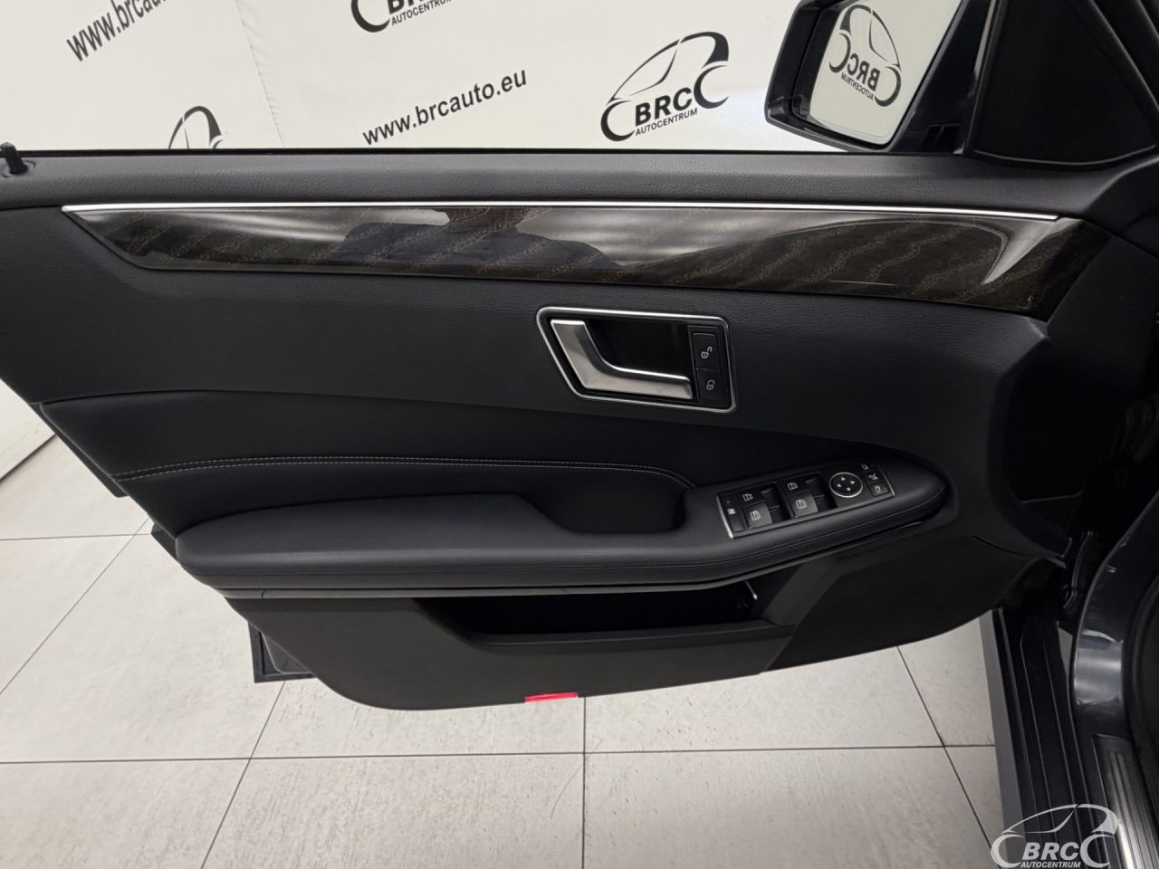 Mercedes-Benz E200 | 19
