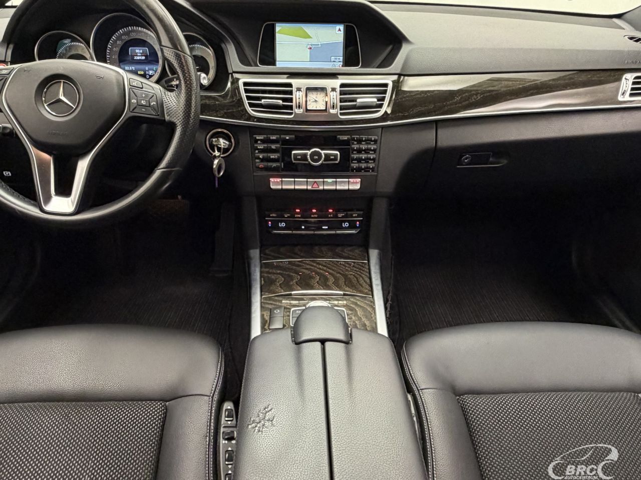 Mercedes-Benz E200 | 13
