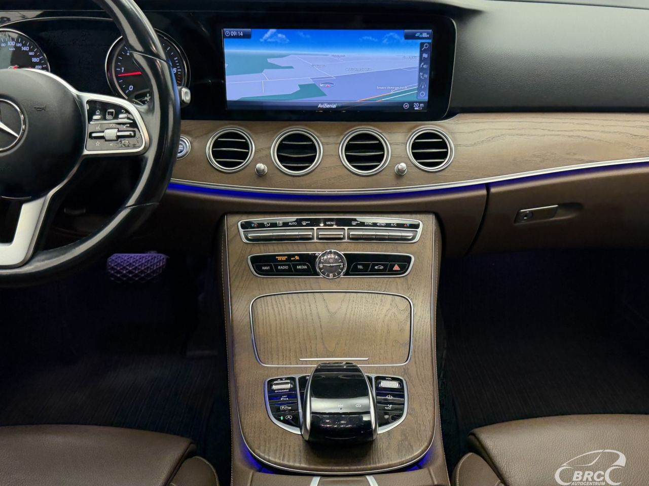 Mercedes-Benz E220 | 14