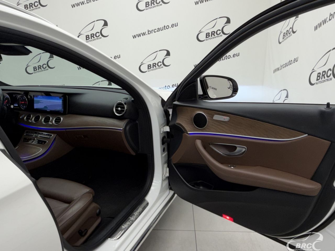 Mercedes-Benz E220 | 7