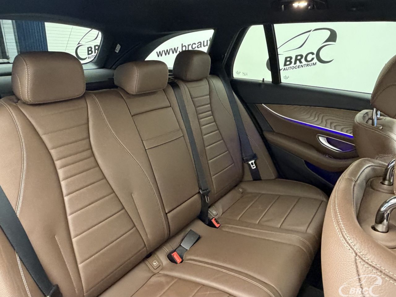 Mercedes-Benz E220 | 11