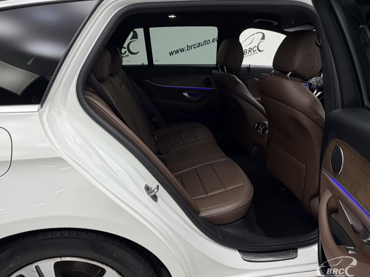 Mercedes-Benz E220 | 9