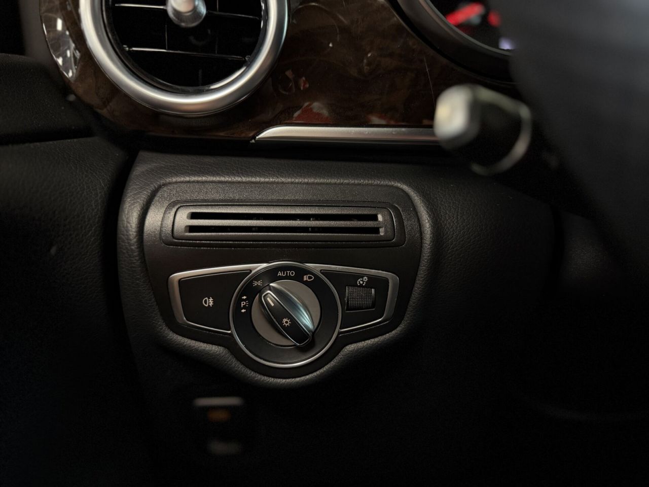 Mercedes-Benz V250 | 10