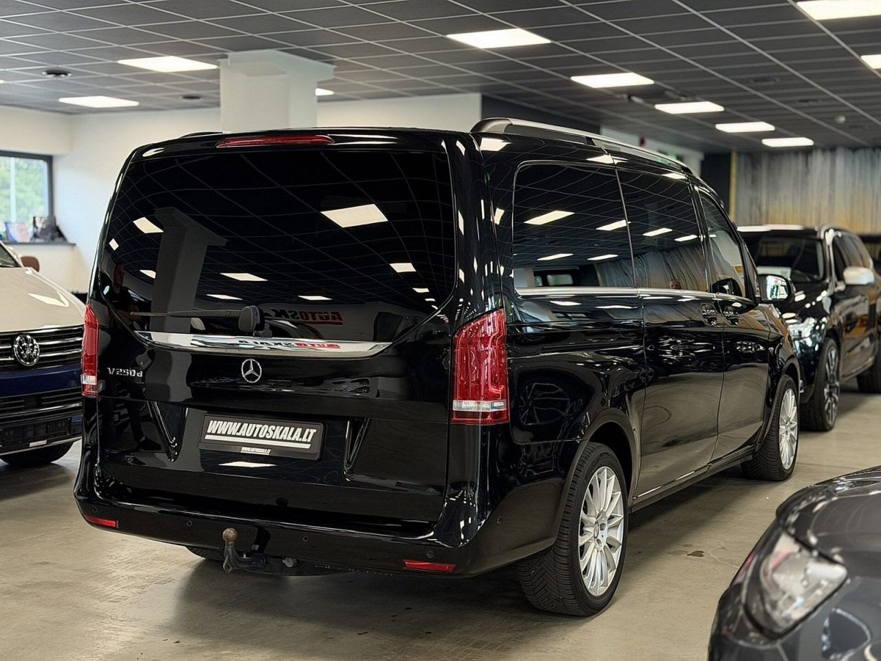 Mercedes-Benz V250 | 24