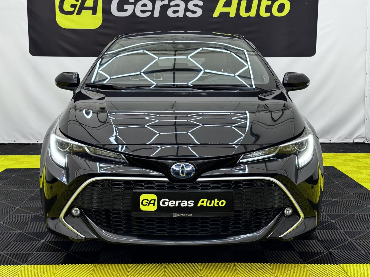 Toyota Corolla | 1