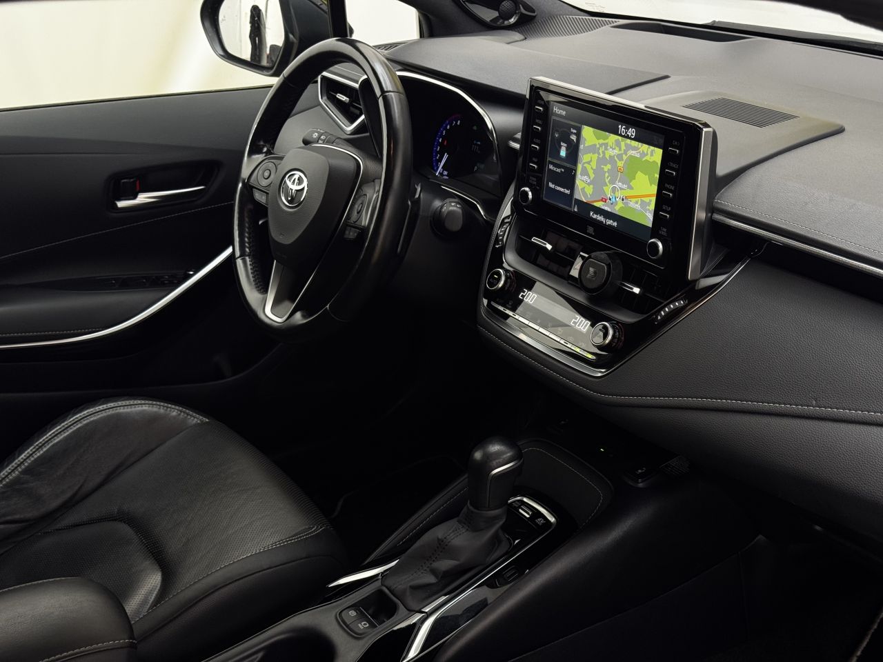 Toyota Corolla | 12