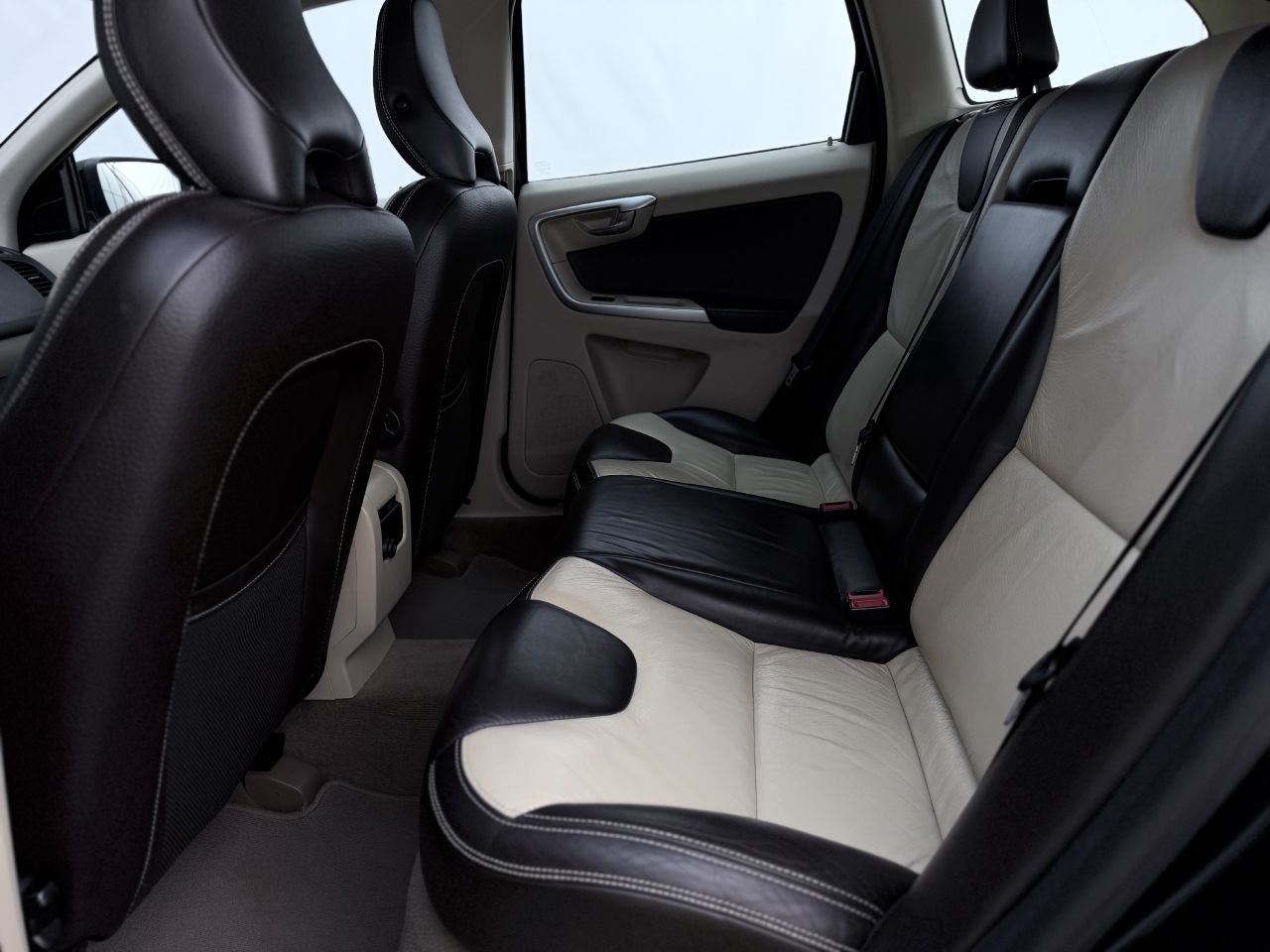 Volvo XC60 | 10