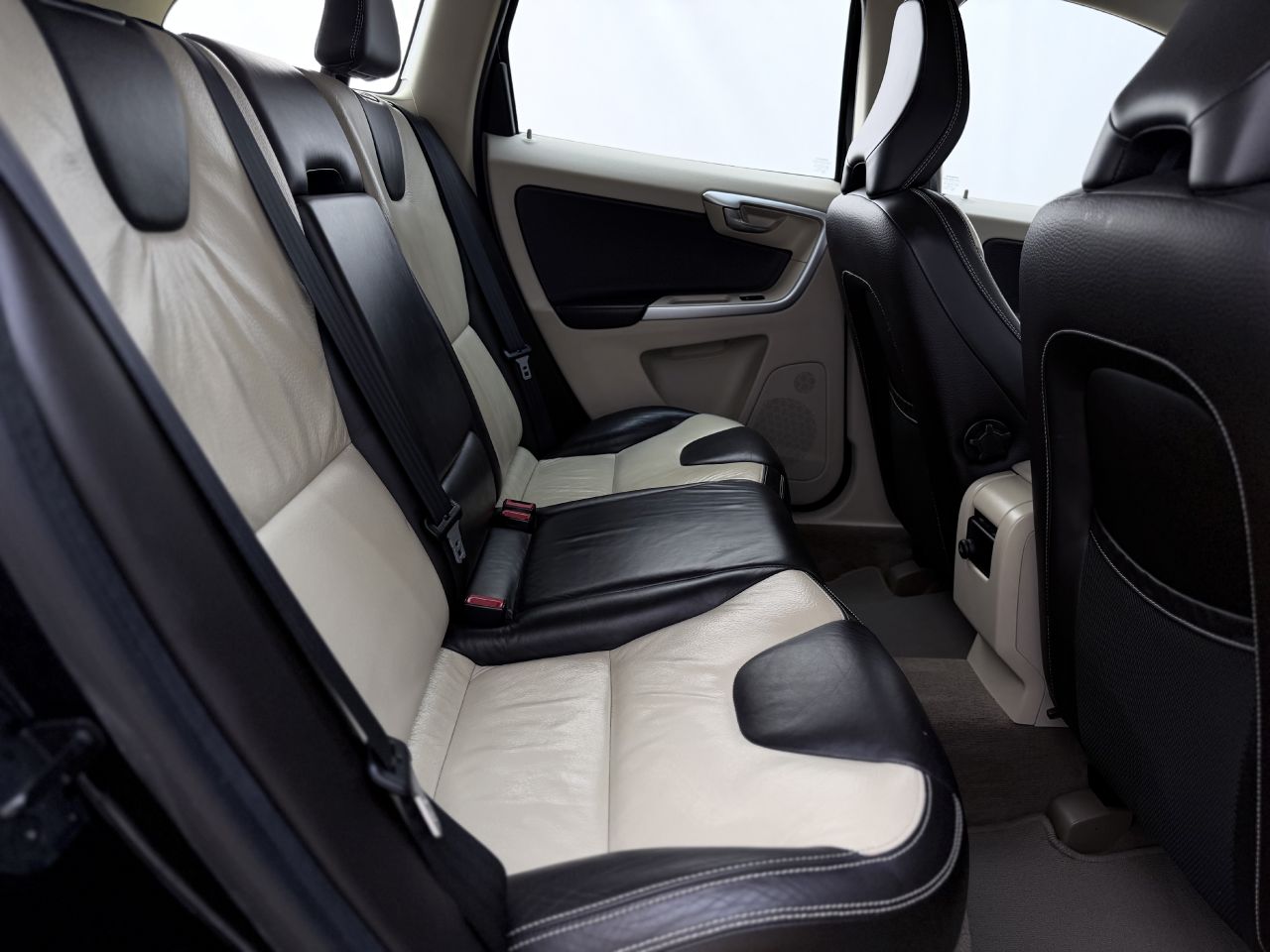 Volvo XC60 | 13