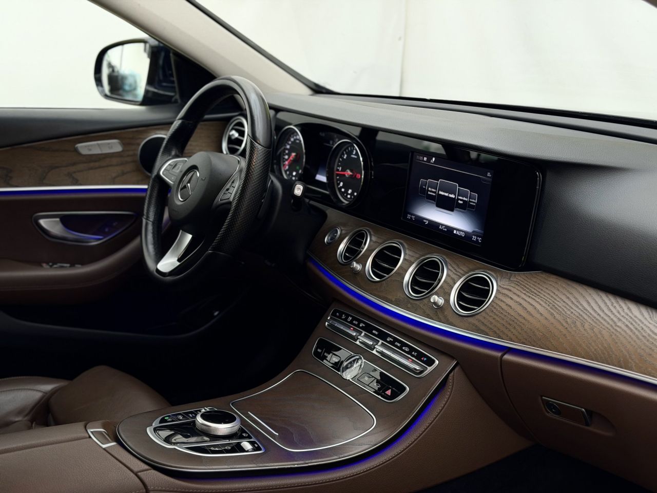 Mercedes-Benz E200 | 15