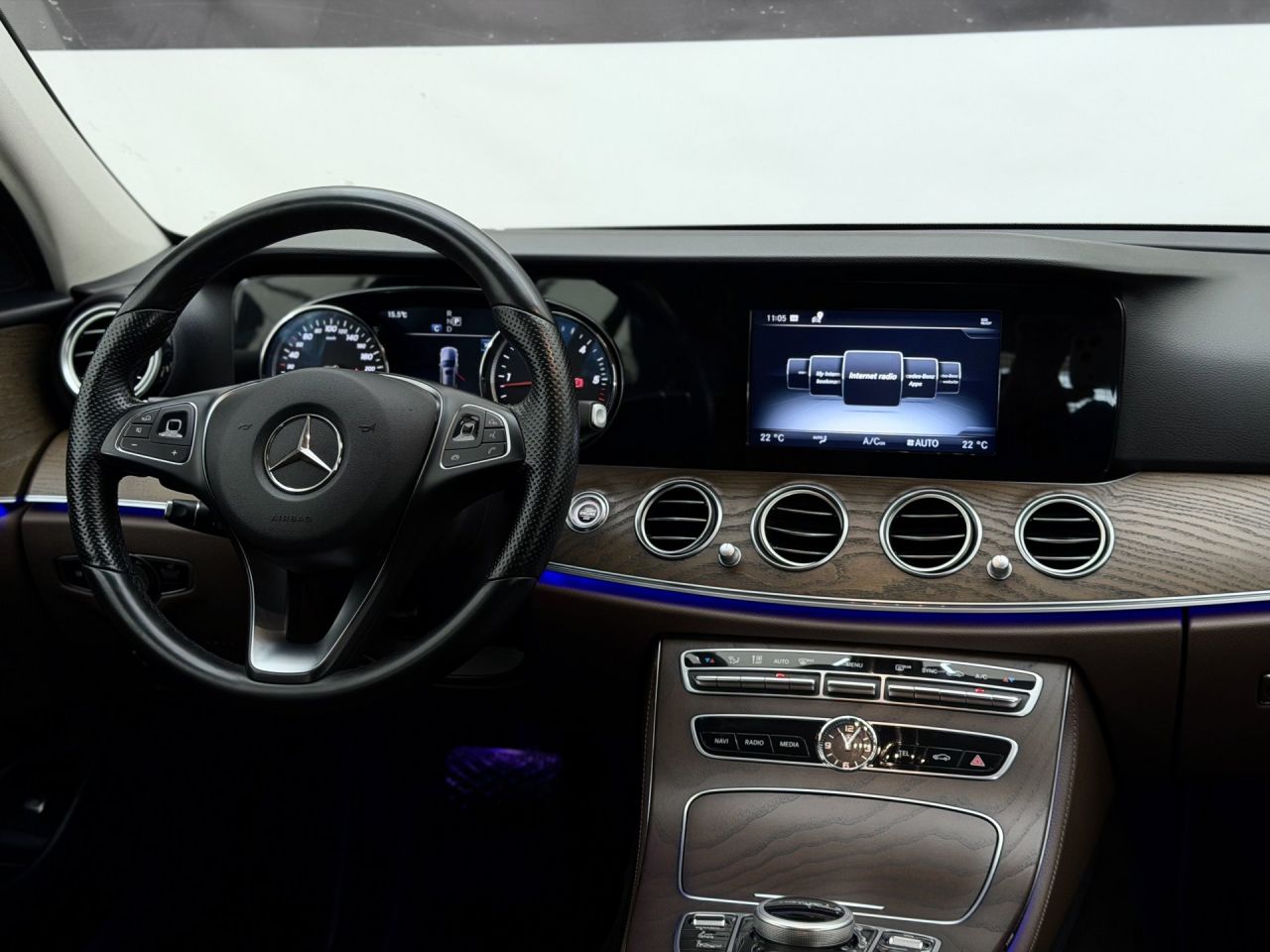 Mercedes-Benz E200 | 16