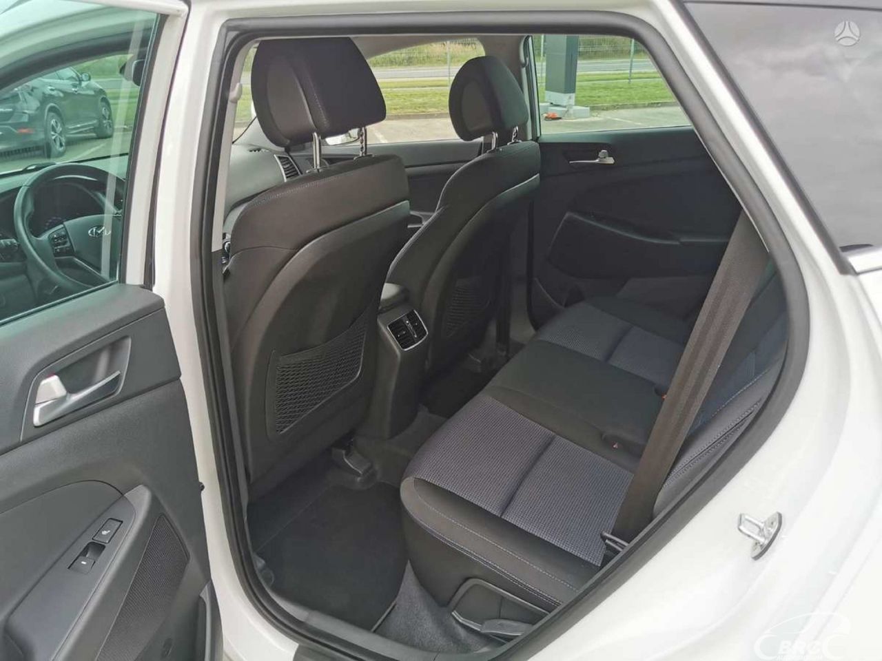 Hyundai Tucson | 10