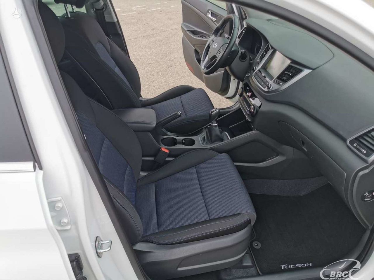 Hyundai Tucson | 16