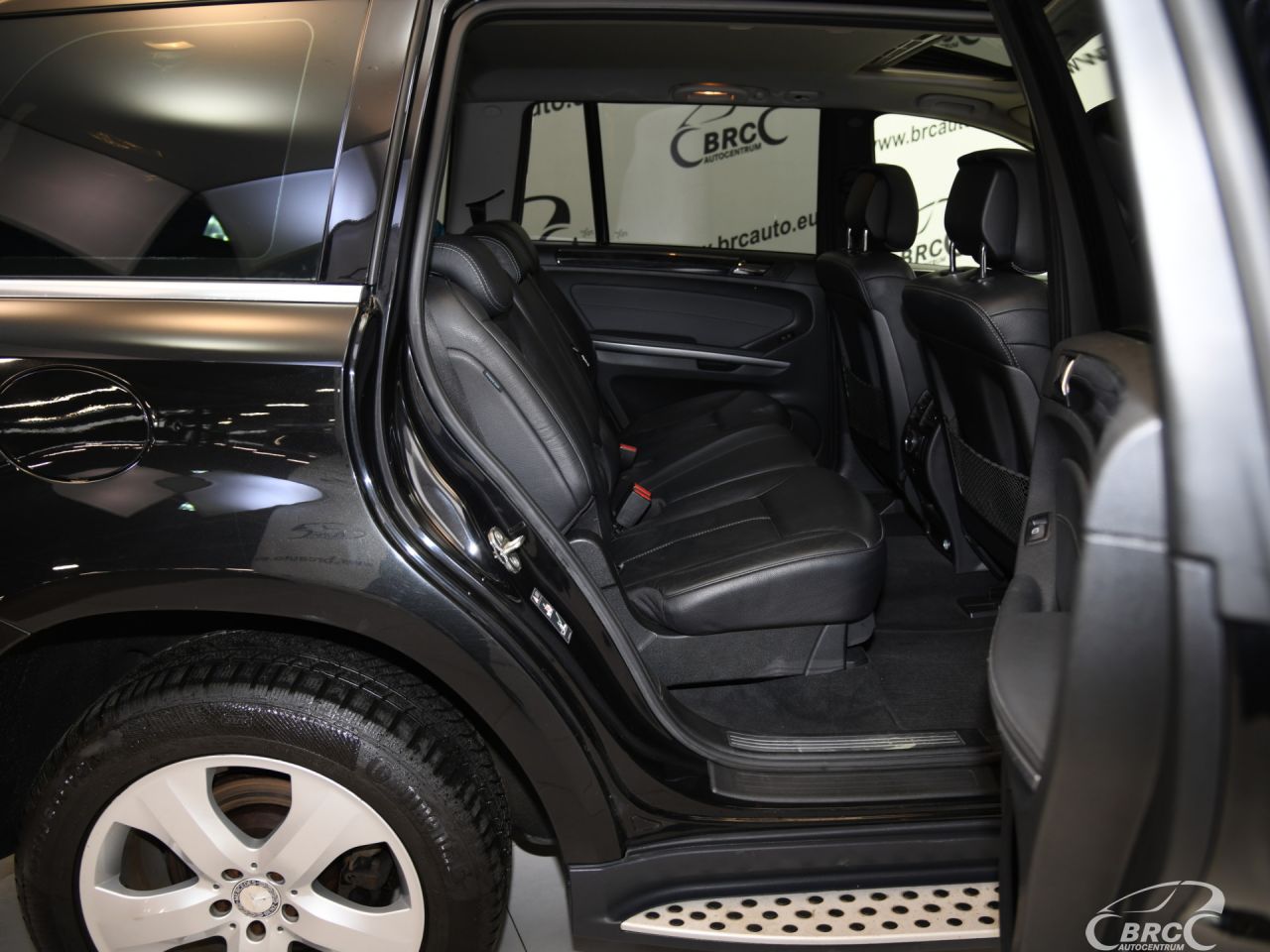 Mercedes-Benz GL350 | 10