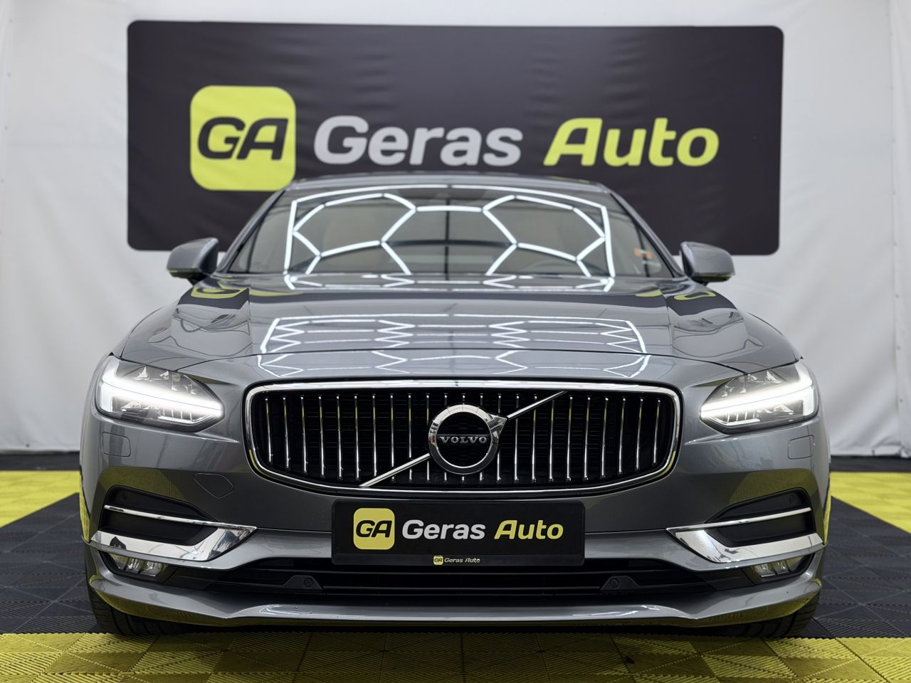 Volvo S90 | 1