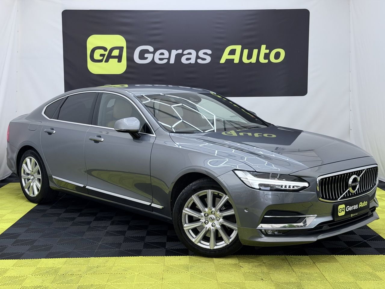 Volvo S90 | 2