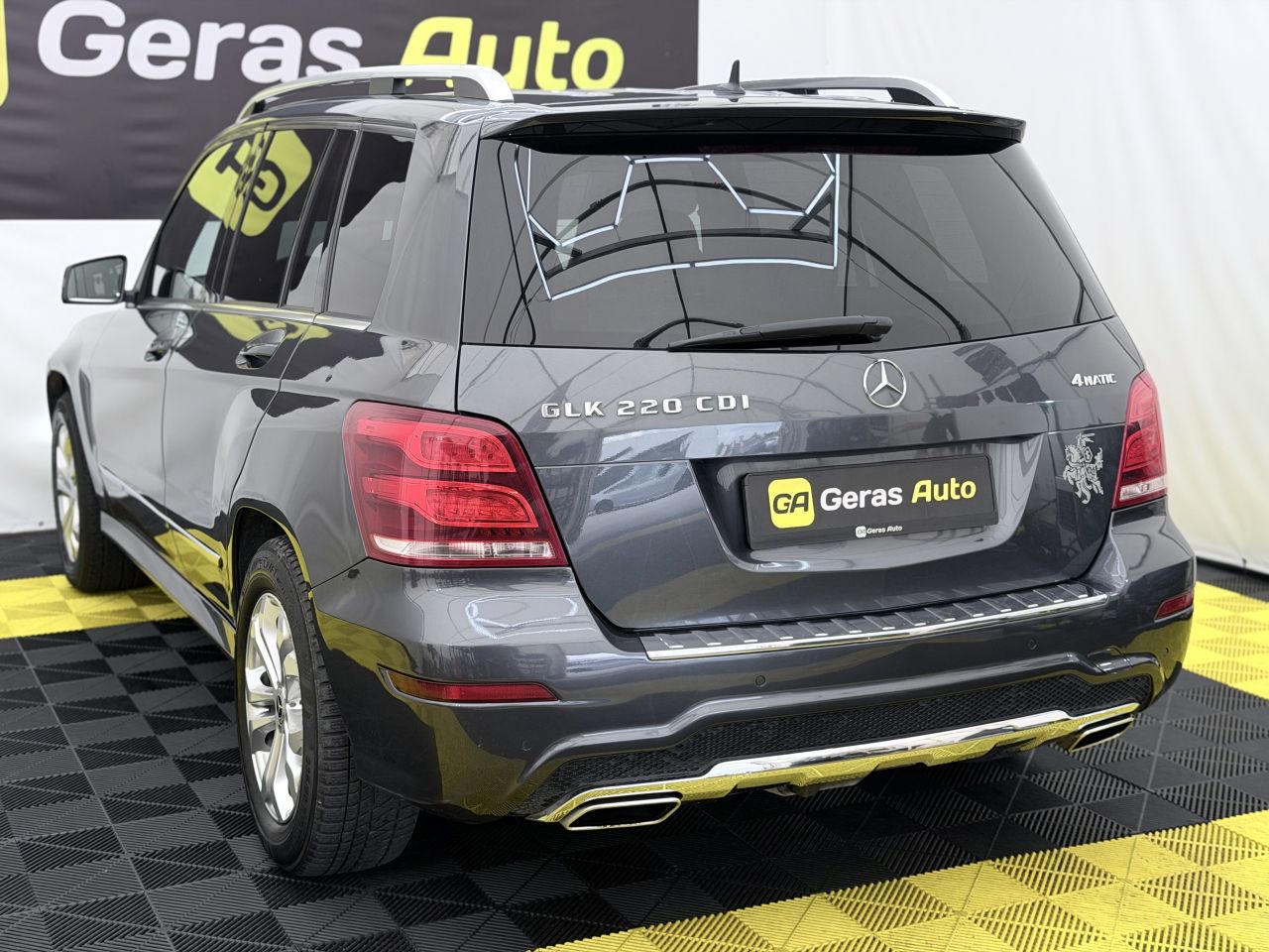 Mercedes-Benz GLK220 | 5