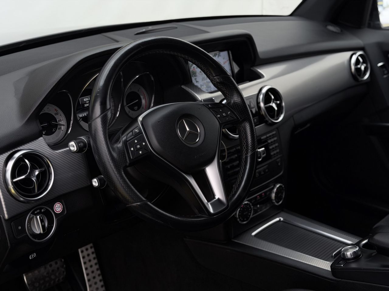 Mercedes-Benz GLK220 | 8