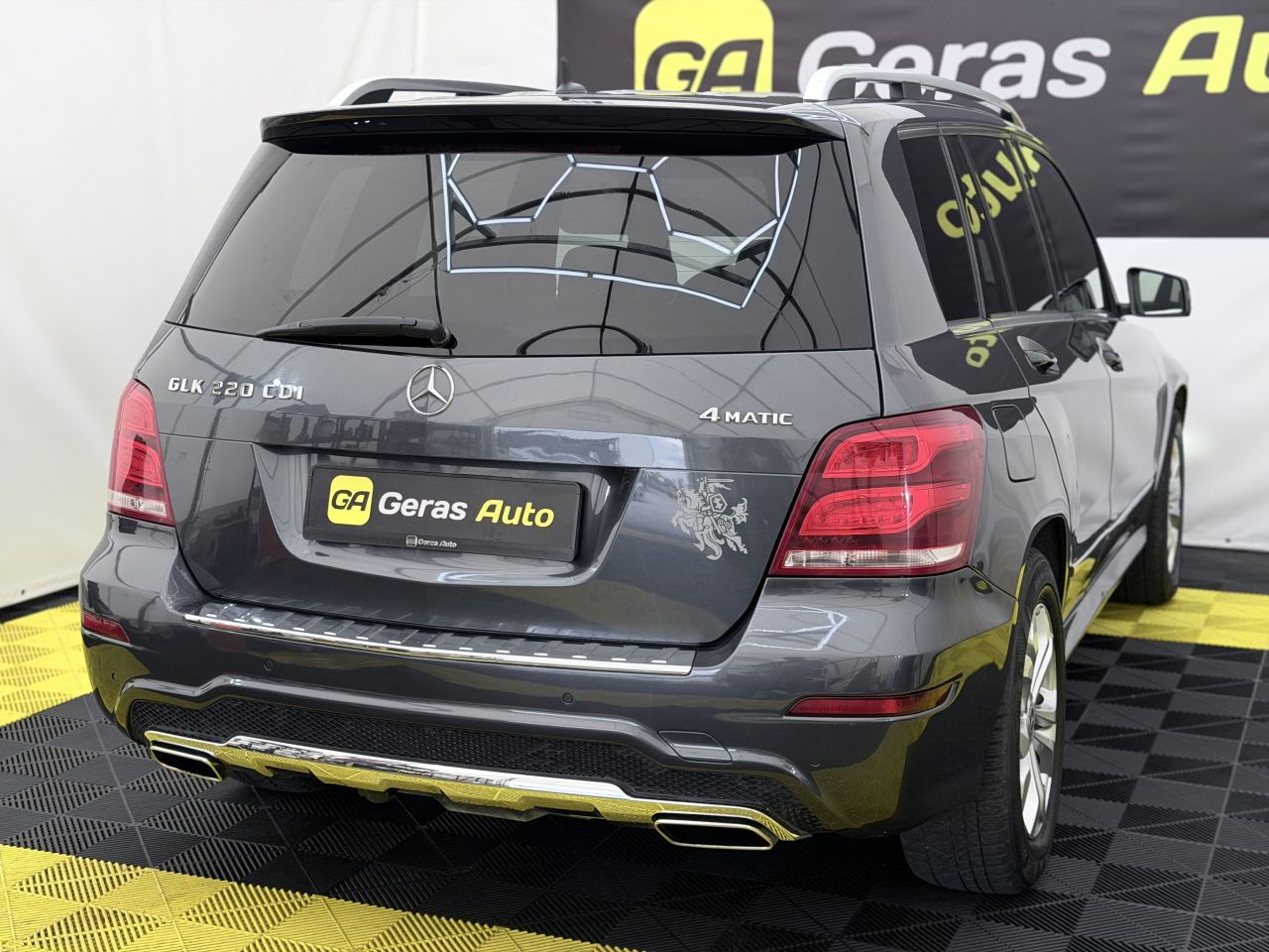 Mercedes-Benz GLK220 | 3