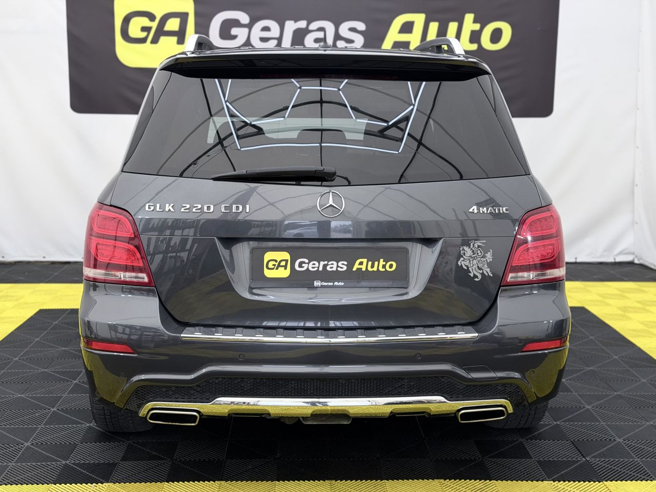 Mercedes-Benz GLK220 | 4