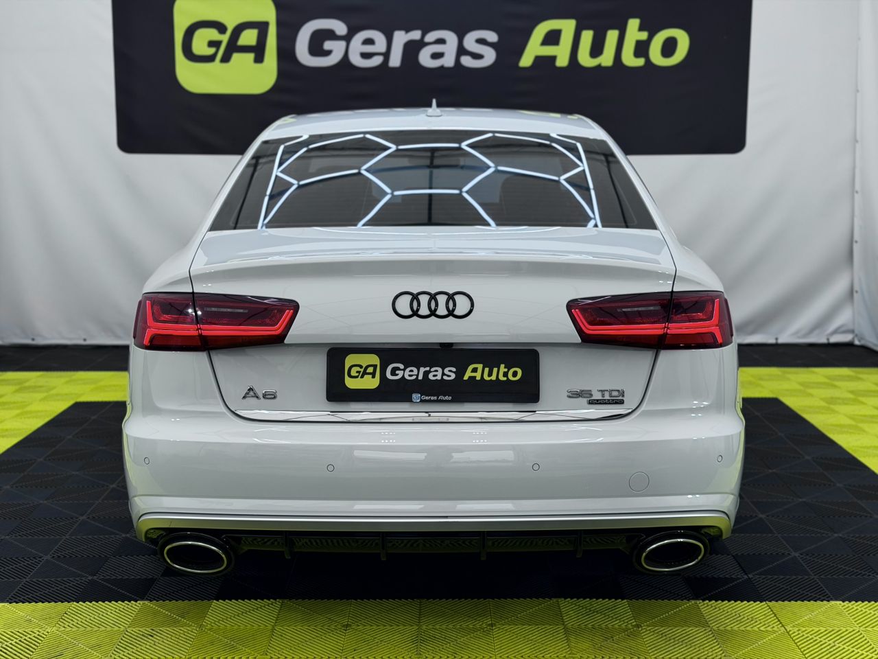 Audi A6 | 4