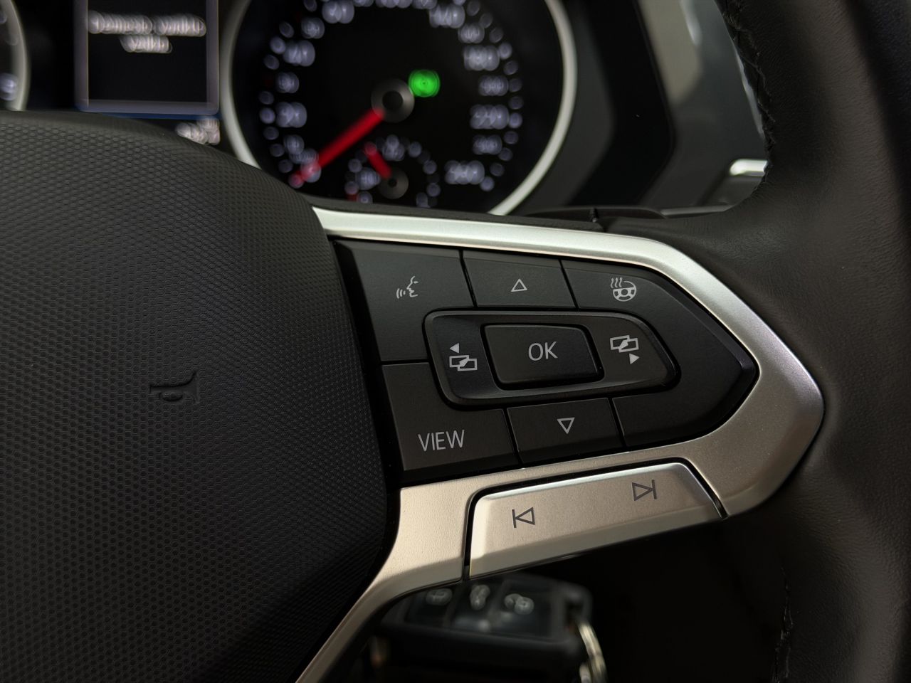 Volkswagen Tiguan | 22