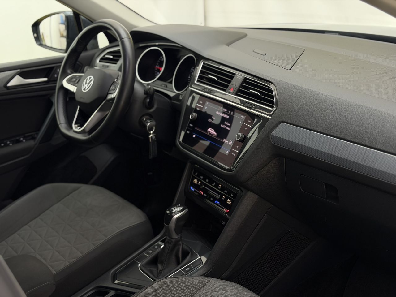 Volkswagen Tiguan | 14