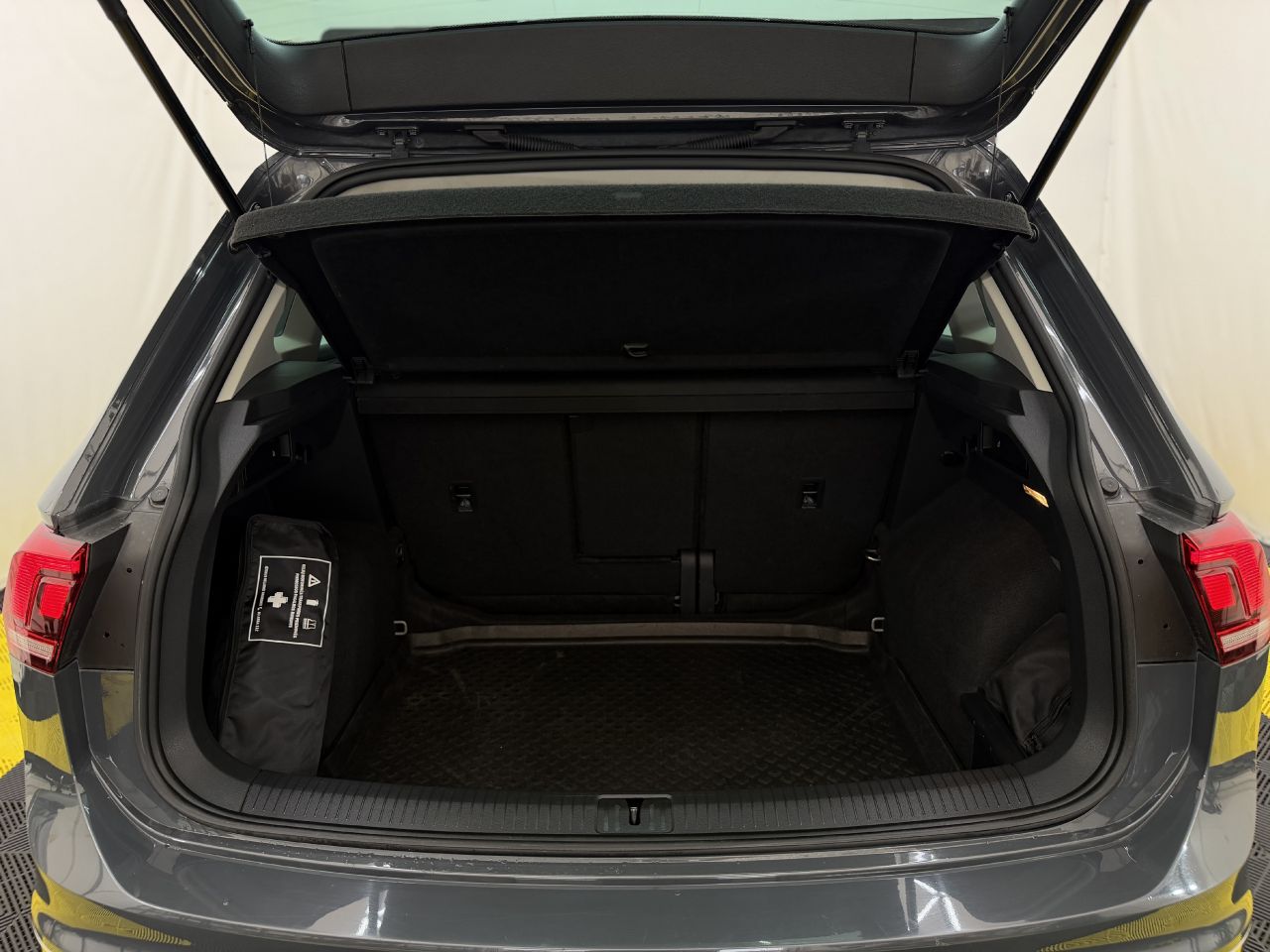 Volkswagen Tiguan | 11