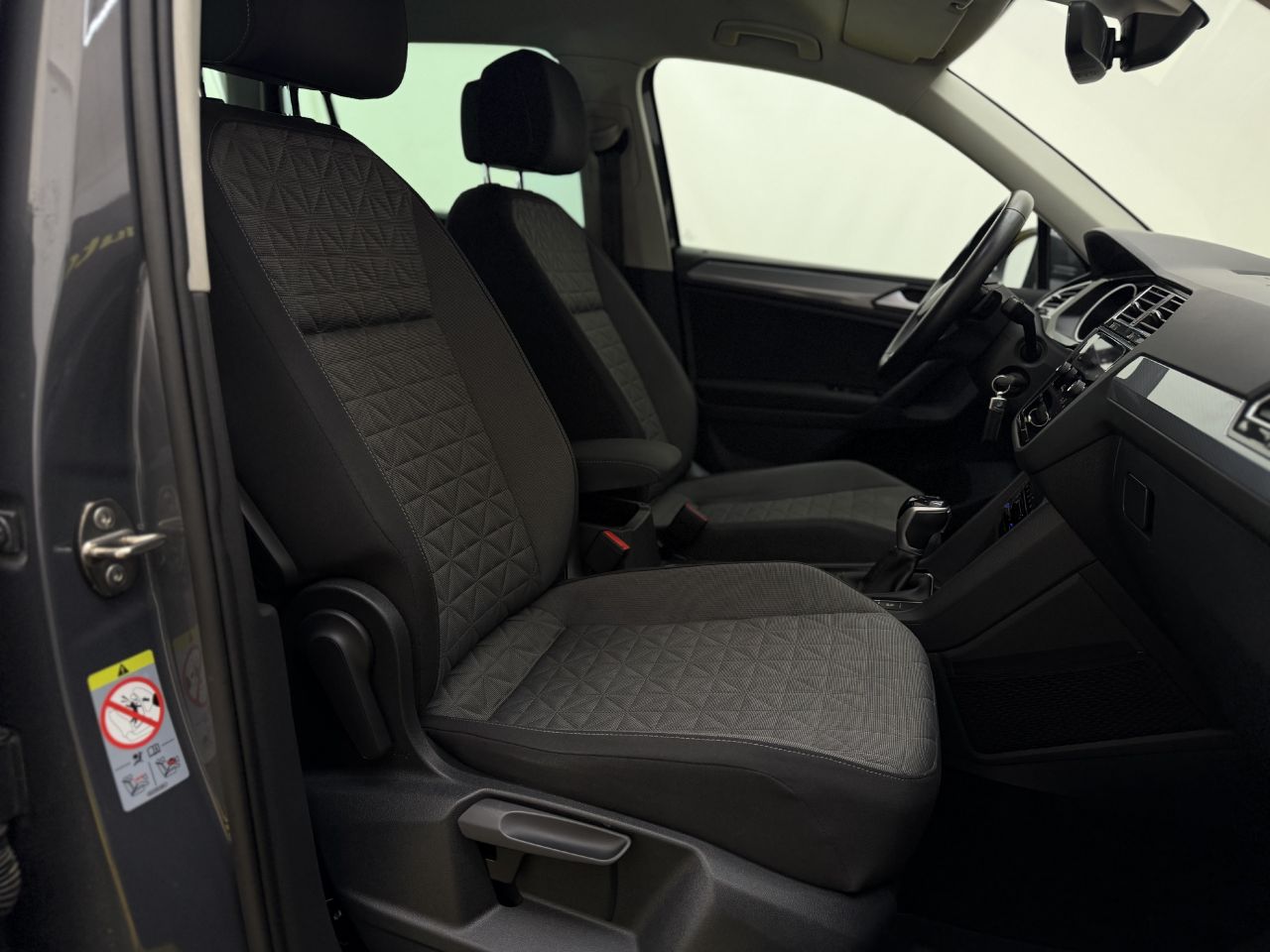 Volkswagen Tiguan | 13