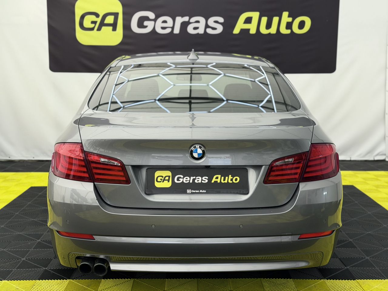BMW 528 | 4