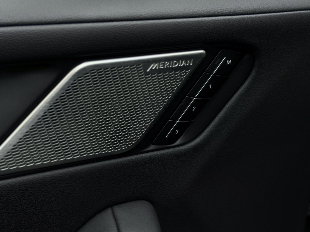 Jaguar I-Pace | 21